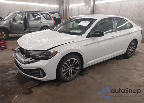 2024 Volkswagen Jetta 1.5T Sport z USA, uszkodzony, nr VIN 3VWAM7BU5RM040227